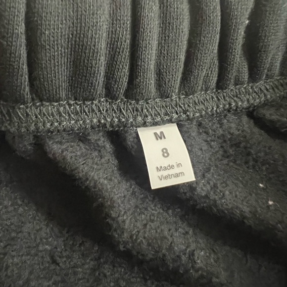 Essentials kids sweatshort - Picture 3 of 3